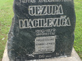 Piminis-akmins-pi-Ludzys-bazneicys
