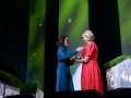 Laura Putane sanemot Ziedona statueti no Ilzes Jurkane_foto Margarita Germane
