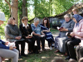 Maja dzīduojumi "Dauguļu" sātā. Foto: Amanda Anusāne, portals lakuga.lv