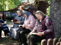 Maja dzīduojumi "Dauguļu" sātā. Foto: Amanda Anusāne, portals lakuga.lv