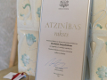Osvaldam Zvejsalniekam veļteitys pīminis zeimis atkluošona. Foto: Amanda Anusāne/portals lakuga.lv