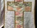 12-Rukdorbi-liturgiskajuos-tekstilejuos_Latvejis-Etnografiskais-breivdobys-muzejs