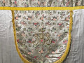 14-Rukdorbi-liturgiskajuos-tekstilejuos_Latvejis-Etnografiskais-breivdobys-muzejs