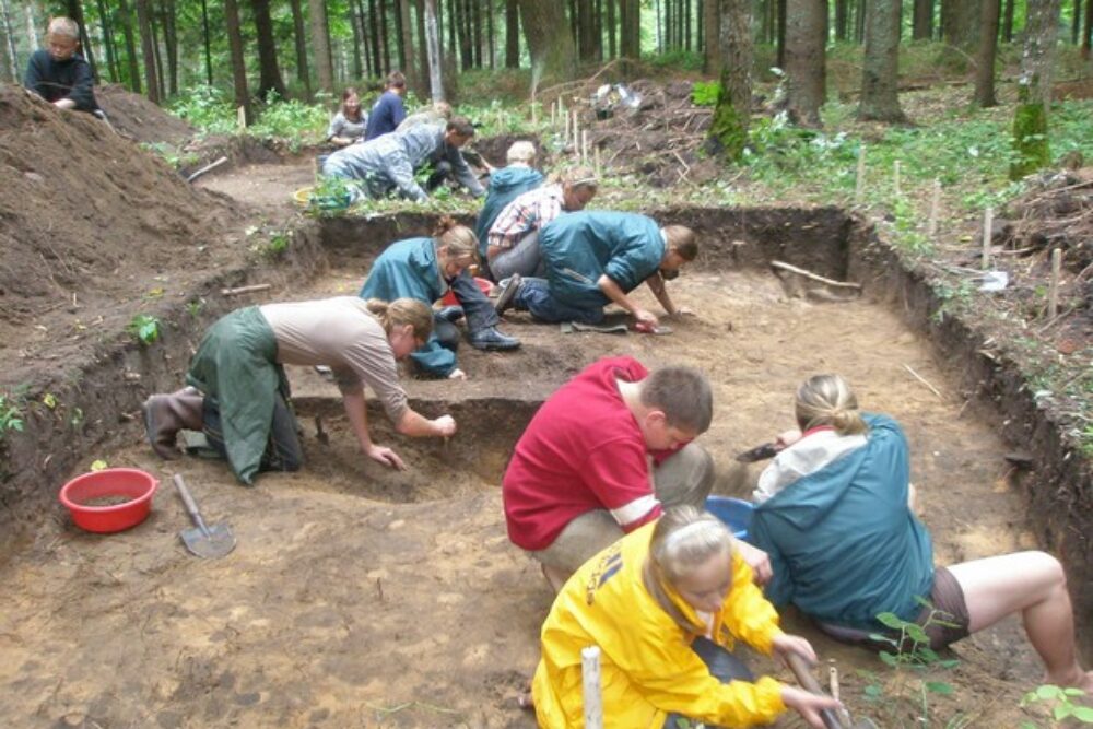 Rušenicys piļskolns i arheologiskuos praksis