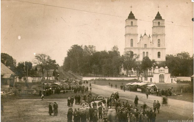 Aglyunys bazilika 1920 godi zudusi Latvija