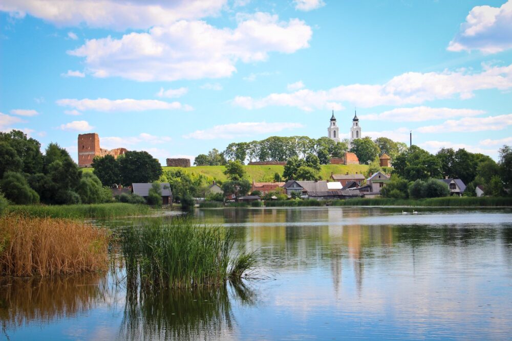 Kūpīnys teatra izruodē atguoduos Ludzys lelū guņsgrāku