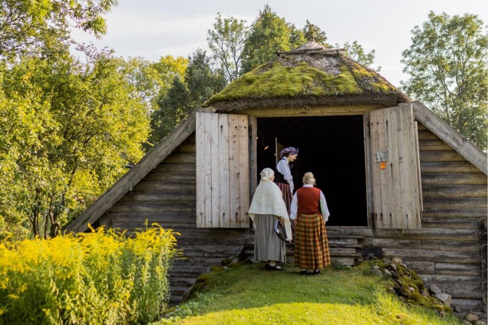 Nūtiks Latvīšu viesturiskūs zemu i kulturtelpu atteisteibys plana izstruodis seminari