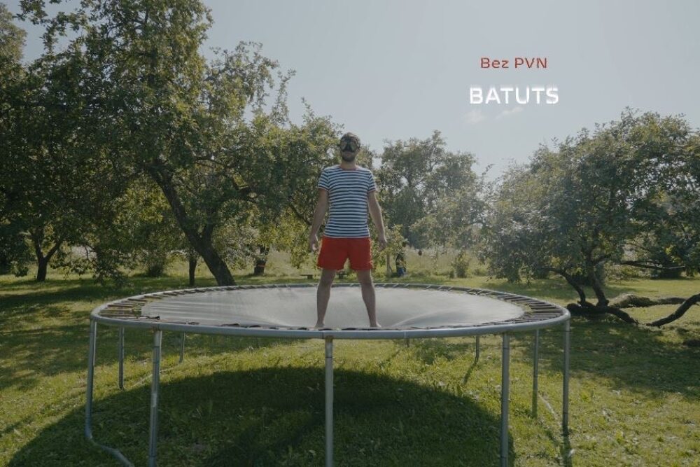 Grupys “Bez PVN” jaunuo dzīsme oktobrī — “Batuts”