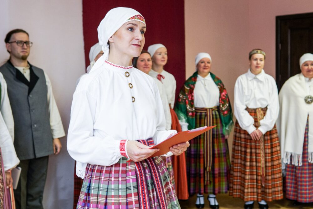 Tradicionaluo muzyka ir dzeiva i eista. Saruna ar “Ceidaru” vadeituoju Martu Sīli