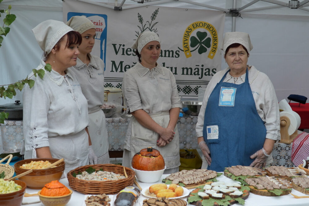Trešais raidejums “Latgales pūra lāde – atdzimšana” byus par Latgolys kulinarū montuojumu
