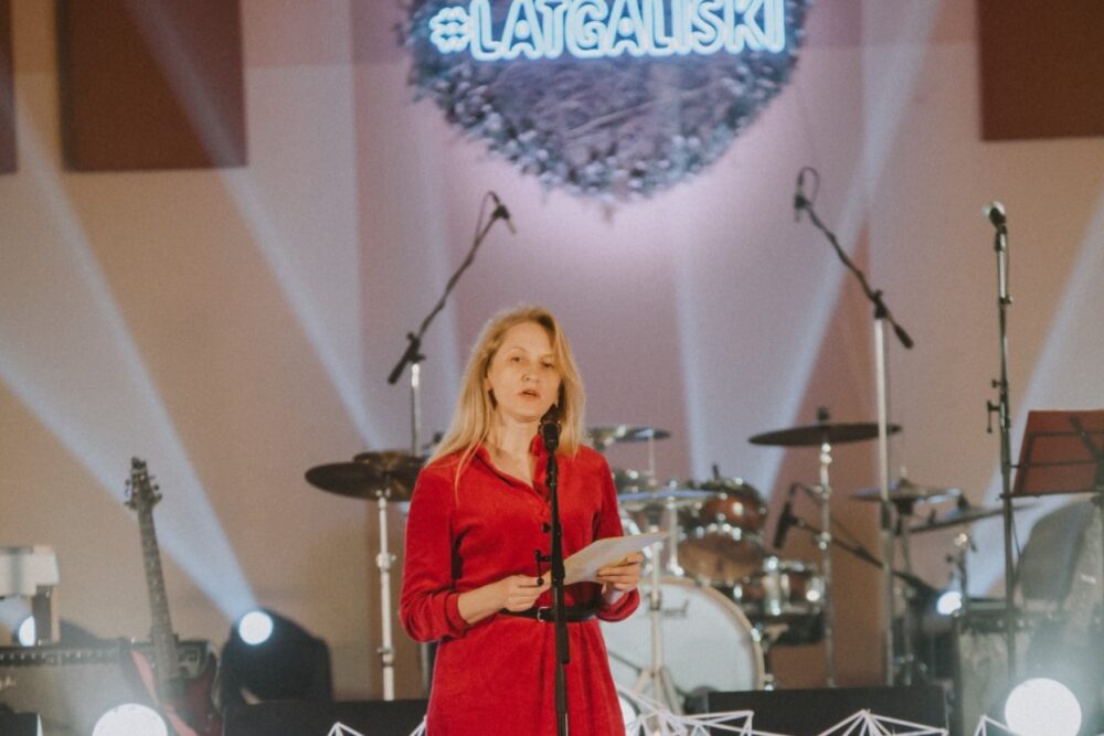 Latgaliskajā dzejis slamā uzvar latgalīšu literaturys debitante Valija Platace (+FOTO)