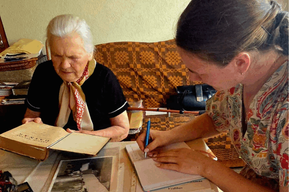 Dīnavydlatgolā apzynoj i dokumentej apdzīduošonys tradiceju 