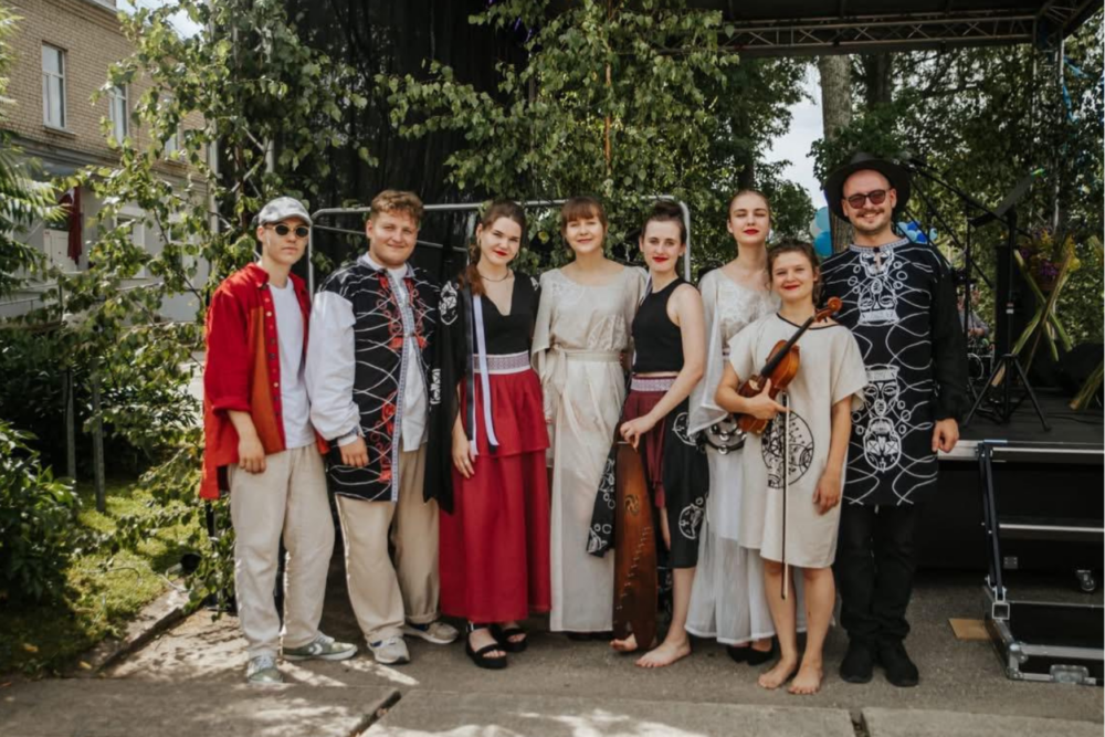 Zvaigžņu komanda. Saruna ar ansambli “Bruoli i Muosys”