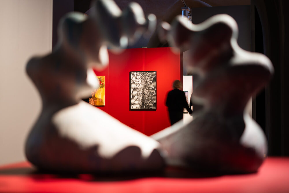 Kur spūdrys kruosys mejās ar palākom notom. Rotko muzejā atkluota Latgolys regiona muokslinīku izstuode (+FOTO)