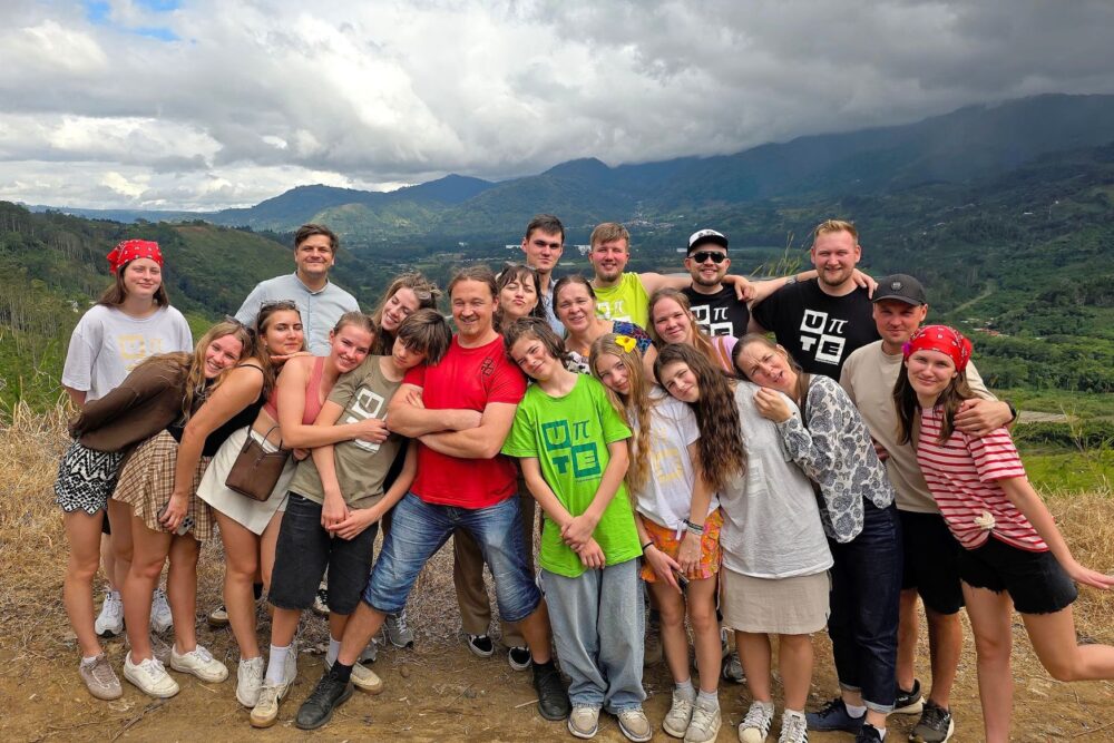 Folklorys kūpa “Upīte” klauseituojim pīduovoj albumu “Kod īt iz balli” ar 34 dzīsmem