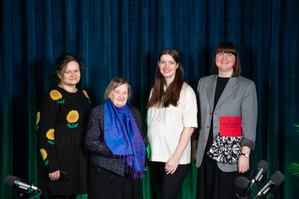 Nav pareizys voi napareizys volūdys – vaicuojums ir ap īsaderiešonu situacejā. Raidīroksts “Mīti”