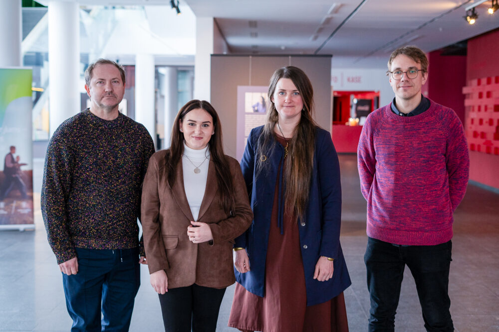 Tradicionaluo muoksla Latgolā teik par pamatu laikmeteigajam. Raidīroksts “Mīti”