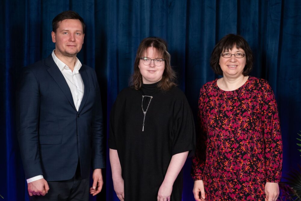 Kab raksteitu latgaliski, literatam juobyut lelai puorlīceibai. Raidīroksts “Mīti”