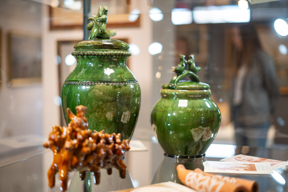 Latgolys Kulturviesturis muzejā apsaverama Juoņa Žugova kolekcejis izstuode “Latgolys stuosts” (+FOTO)