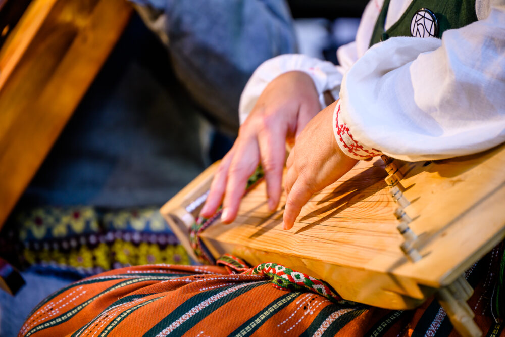 Storptautyskajā folklorys festivalā Daugovpilī itūreiz varēs īpasazeit ar kuozu tradicejom
